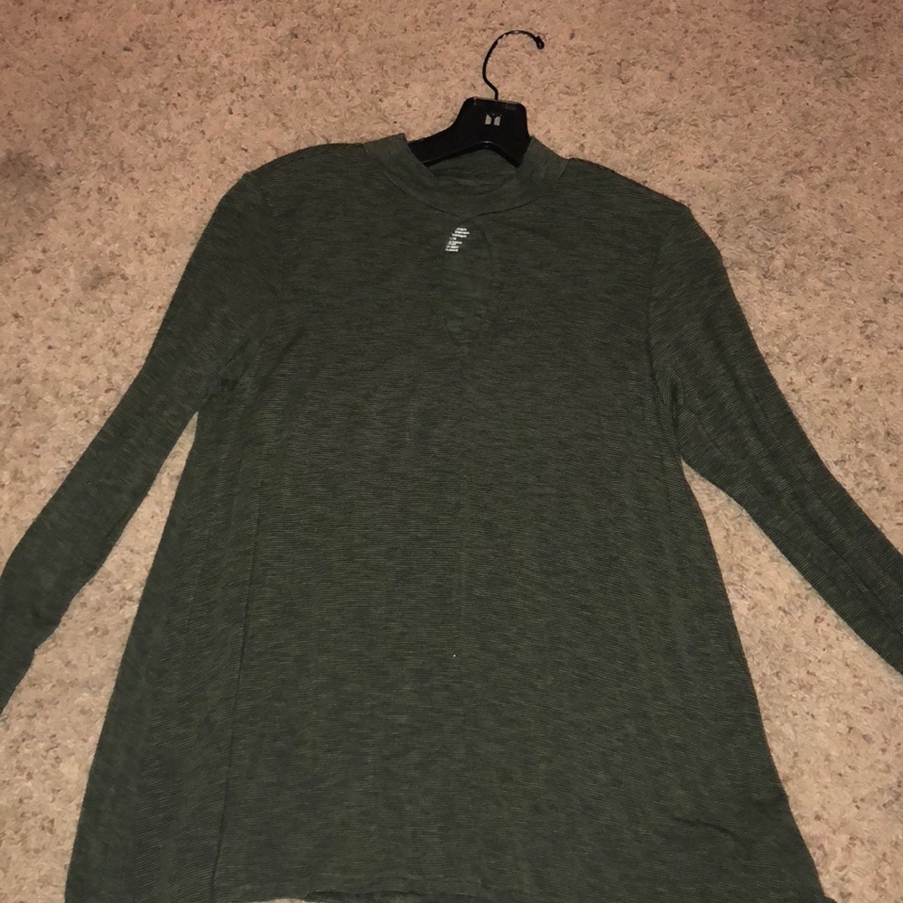 American Eagle soft shirt